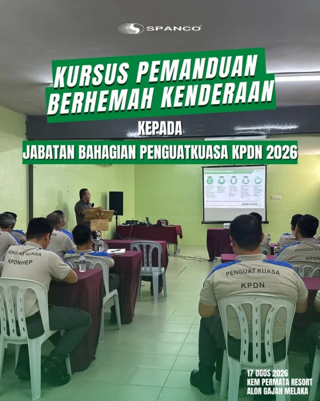 KURSUS PEMANDUAN BERHEMAH KENDERAAN JABATAN BAHAGIAN PENGUAT KUASA KEMENTERIAN PERDAGANGAN DALAM NEGERI DAN KOS SARA HIDUP (KPDN) 2026

Pada 17 Ogos 2026, SPANCO telah terlibat dalam Kursus Pemanduan Berhemah Kenderaan Jabatan Bahagian Penguat Kuasa KPDN 2026 yang berlangsung di Kem Permata Resort, Alor Gajah, Melaka.

Program ini telah dirasmikan oleh YBrs. Tuan Asri bin Mamat, Timbalan Ketua Pengarah Penguat Kuasa (Pencegahan), KPDN, dan melibatkan seramai 20 orang pemandu Bahagian Penguat Kuasa KPDN dari seluruh negara.

Para peserta turut diberikan penerangan mengenai kategori dan spesifikasi kenderaan di bawah kontrak konsesi, termasuk Proton e.MAS 7, Proton X70 1.5 TD Premium dan Honda Civic 1.5L E.

Selain tatacara pemanduan berhemah dan penggunaan sistem brek yang betul, peserta turut diberikan panduan praktikal mengenai cara mengendalikan sistem serta ciri-ciri keselamatan dan bantuan pemanduan yang terdapat pada Proton X70 dan Honda Civic. Pendedahan ini bertujuan membantu pemandu memahami fungsi kenderaan dengan lebih baik serta menggunakannya secara selamat dan berkesan ketika menjalankan tugas rasmi.

Semoga kursus ini dapat meningkatkan pengetahuan, kemahiran dan keyakinan para pemandu dalam aspek pengendalian kenderaan serta keselamatan ketika berada di jalan raya.

#SPANCO #KPDN #BahagianPenguatKuasaKPDN #KursusPemanduanBerhemah #PemanduanSelamat KeselamatanJalanRaya PengendalianKenderaan KenderaanKonsesi ProtonX70 HondaCivic